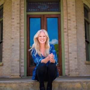 Meet your Posher, Katy-beth